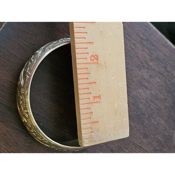 Brass Ornate Vintage Bangle Bracelet India Some Patina Pattern Repeats - Picture 6 of 6